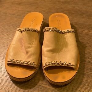 Chanel slide, size 38 1/2, Color Tan